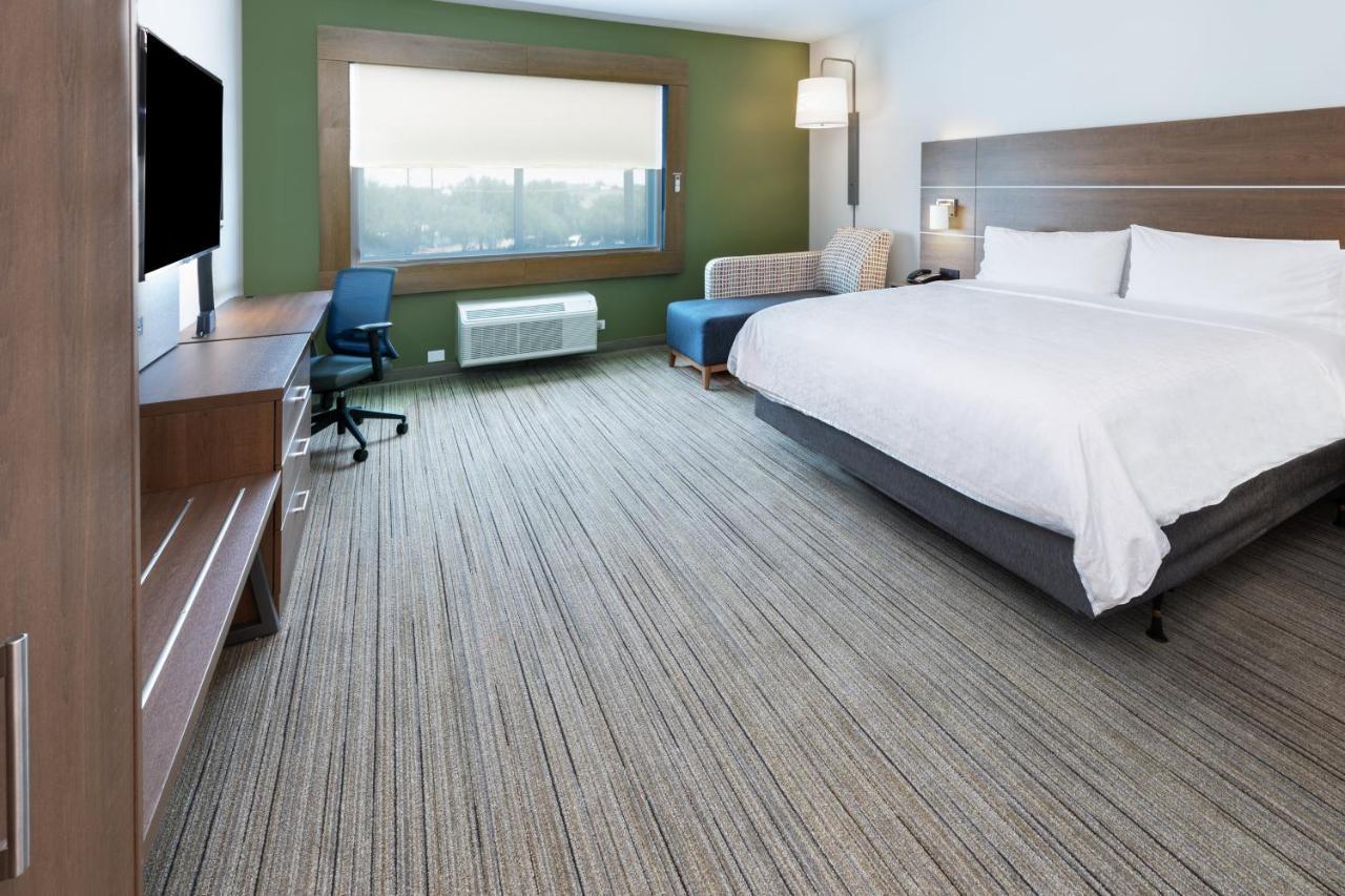 Holiday Inn Express & Suites - Stafford Nw - Sugar Land By Ihg Exterior photo